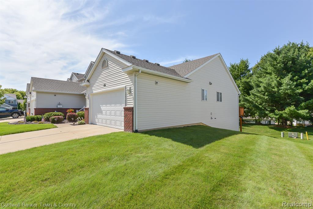 476 HOSTA, Howell, MI 48843 — Photo 38