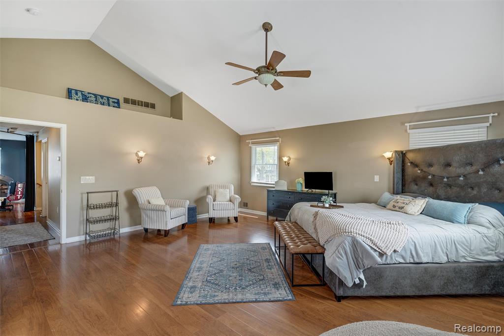 415 Leon Road, Walled Lake, MI 48390 — Photo 32