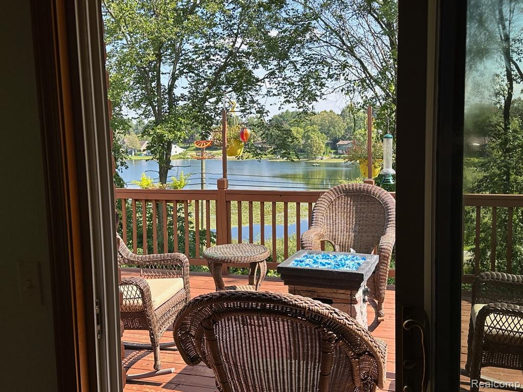 6763 BERRY POINTE Drive, Clarkston, MI 48348 — Photo 11