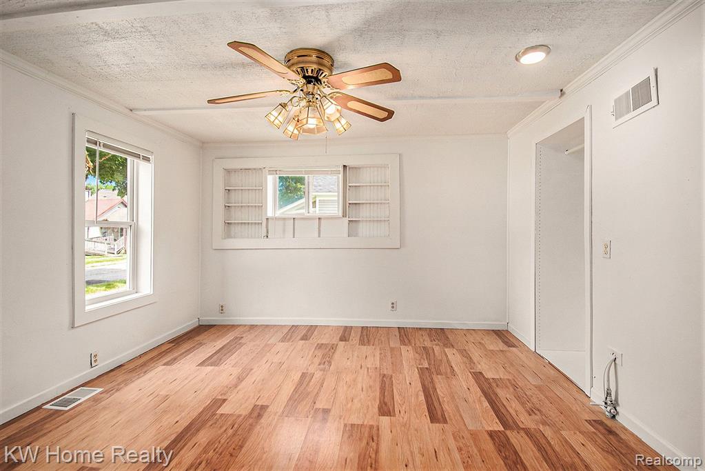 503 38TH Street, Bay City, MI 48708 — Photo 9