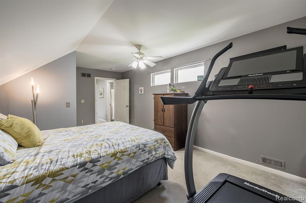 880 Frank Road, Lake Orion, MI 48362 — Photo 31