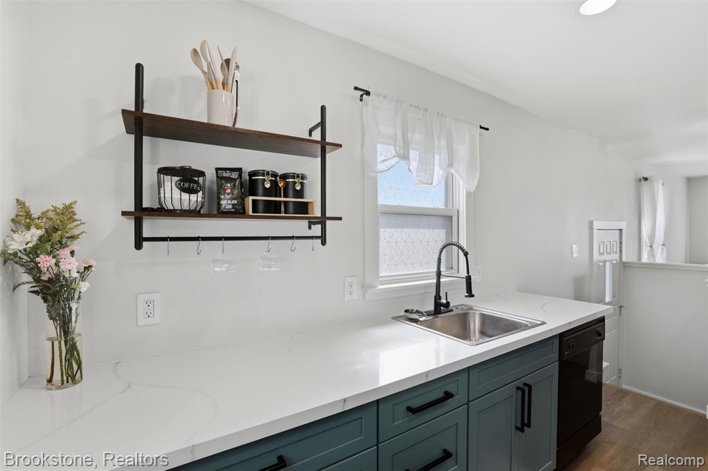 14717 Poplar Street, Southgate, MI 48195 — Photo 8