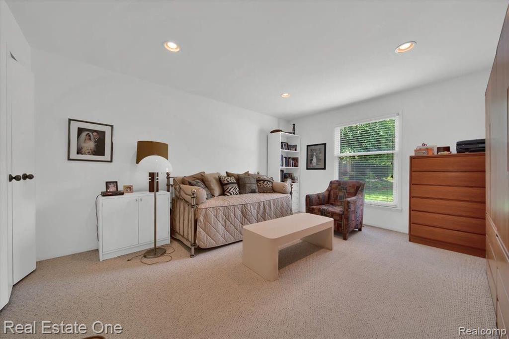 4406 KNIGHTSBRIDGE Lane, West Bloomfield, MI 48323 — Photo 22