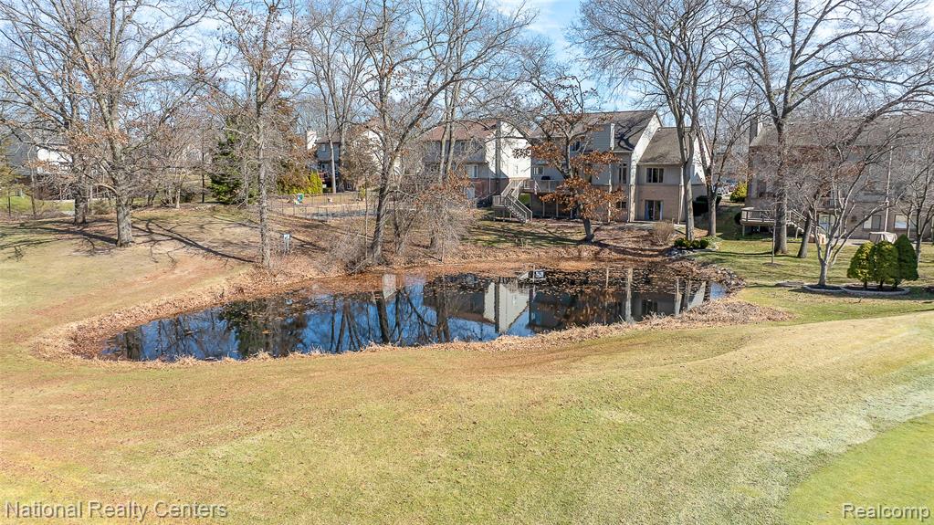 5451 Wentworth Drive, Commerce Twp, MI 48382 — Photo 47