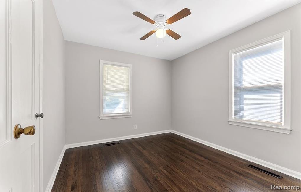 4924 Huron Street, Dearborn Heights, MI 48125 — Photo 14