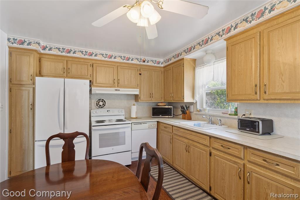 754 Alvin Street, Westland, MI 48186 — Photo 7