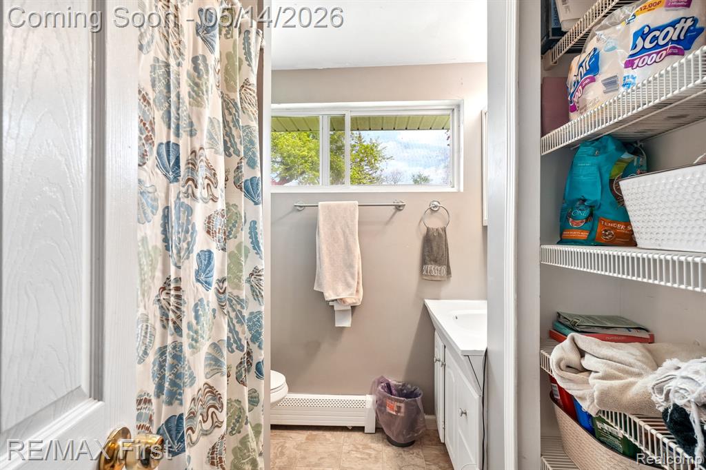 23041 Springbrook Drive, Farmington, MI 48336 — Photo 27