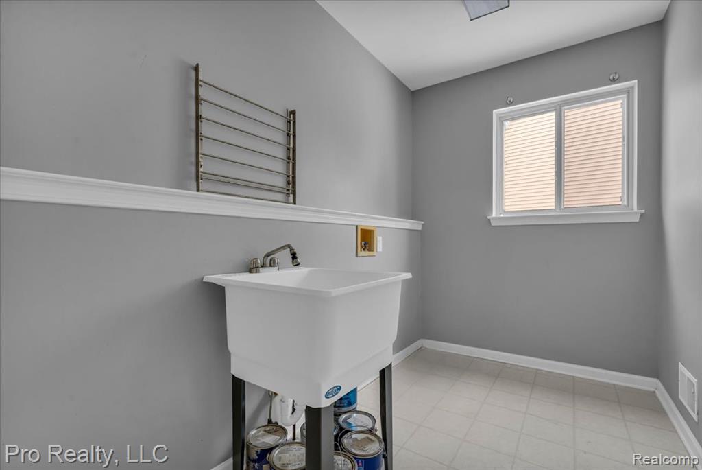 5967 Cedar Ridge Drive, Ann Arbor, MI 48103 — Photo 43