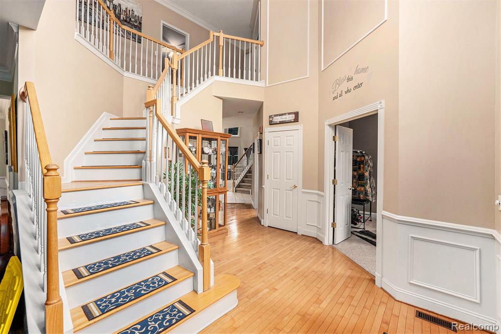 5479 Woodcreek Court, Clarkston, MI 48348 — Photo 5