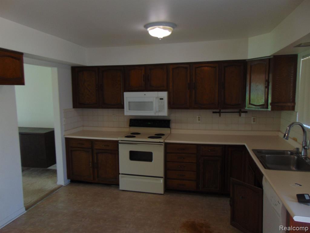 26230 Inkster Road, Southfield, MI 48033 — Photo 8