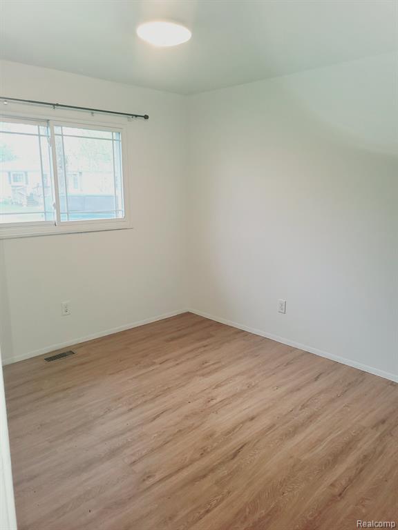 708 S GOMAS Court, Durand, MI 48429 — Photo 12