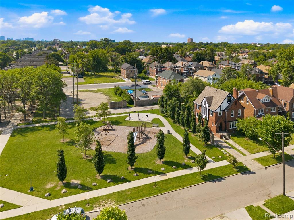 1945 Atkinson Street, Detroit, MI 48206 — Photo 6
