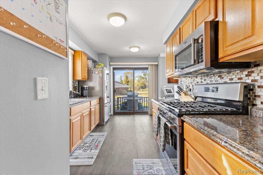 203 Lac Sainte Claire Drive, Saint Clair Shores, MI, 48082