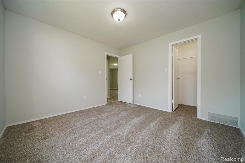 4865 Huston Drive, Lake Orion, MI — Photo 29