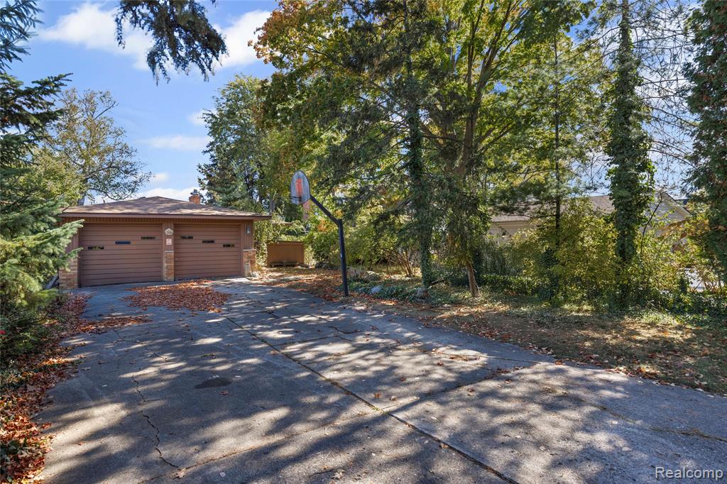 6351 Alden Drive, West Bloomfield, MI 48324 — Photo 5