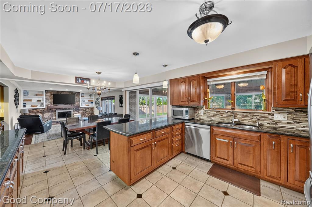 38921 Santa Barbara Street, Clinton Twp, MI 48036 — Photo 3