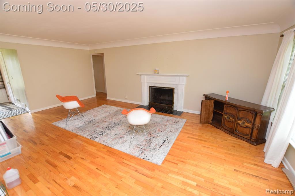 624 MAXINE Street, Flint, MI 48503 — Photo 2