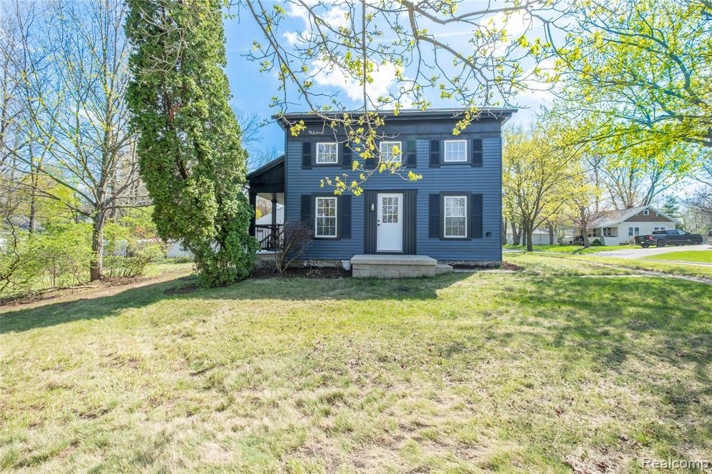 227 Emily Street, Flushing, MI 48433 — Photo 2