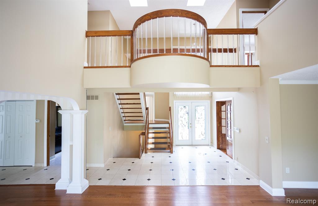 5881 NANEVA, West Bloomfield, MI — Photo 5