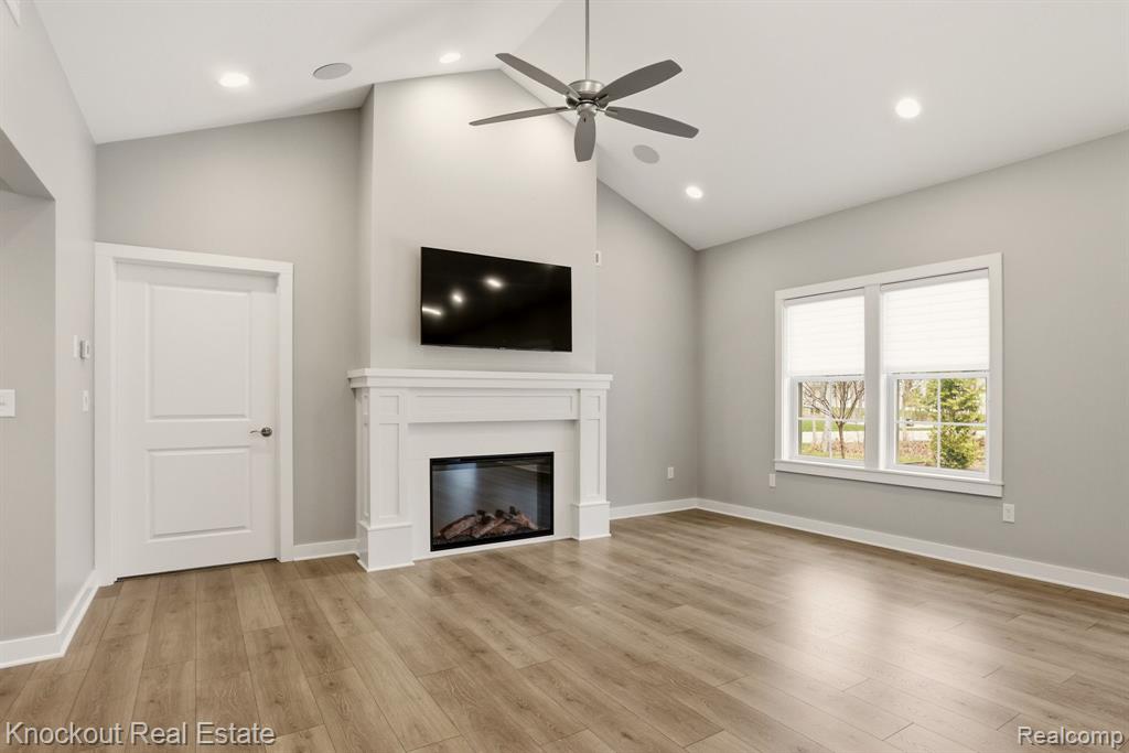 7422 Aspen Creek Drive, Midland, MI 48642 — Photo 11