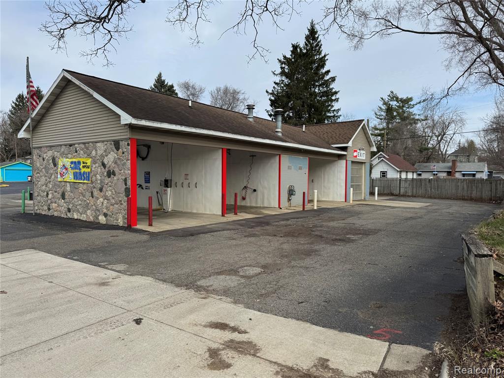 524 E McDevitt Avenue, Jackson, MI 49203 — Photo 3