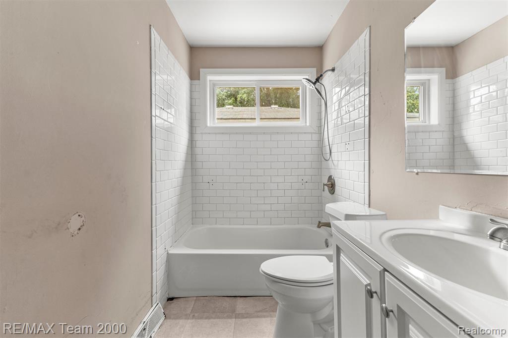 6924 Fellrath Street, Taylor, MI 48180 — Photo 12