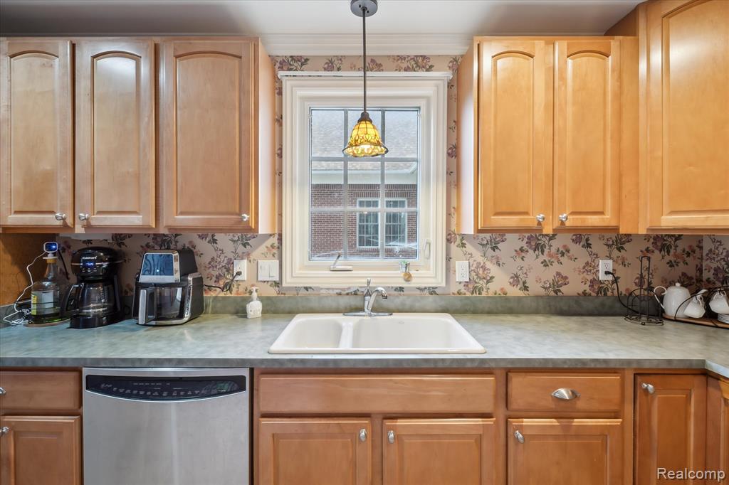 595 McKinley Circle, Canton, MI 48188 — Photo 41