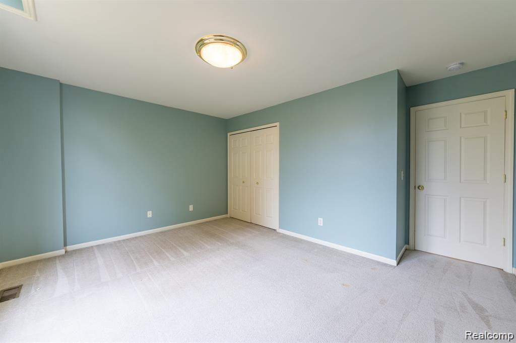 6959 KENNESAW Road, Canton, MI 48187 — Photo 31