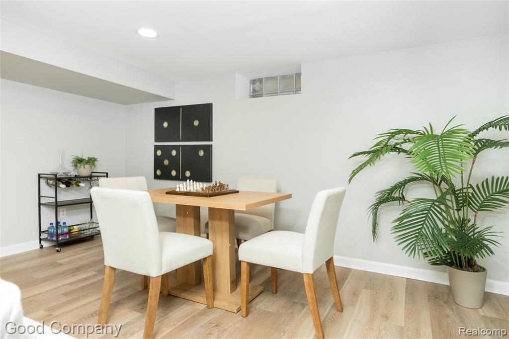 702 Orchard View Drive, Royal Oak, MI 48073 — Photo 22