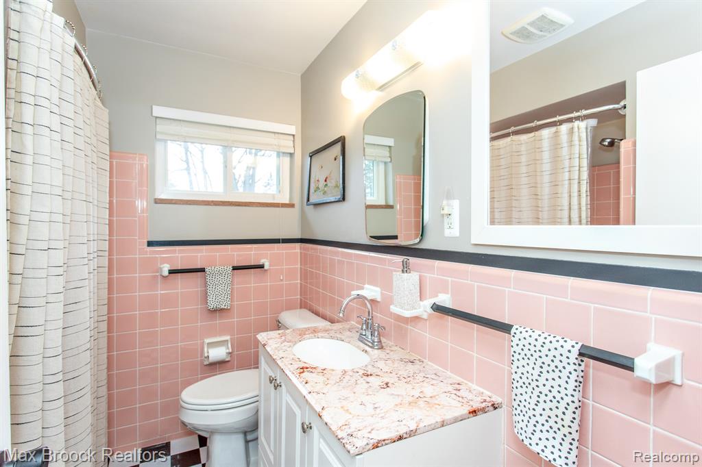 24460 Rosewood Street, Oak Park, MI 48237 — Photo 27