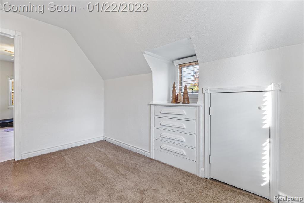 6740 Barabeau Drive, Troy, MI 48085 — Photo 19
