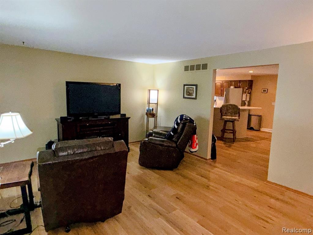 8420 Pacton Drive, Shelby Twp, MI 48317 — Photo 17