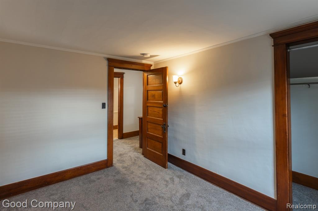 909 S Center Street, Royal Oak, MI 48067 — Photo 18