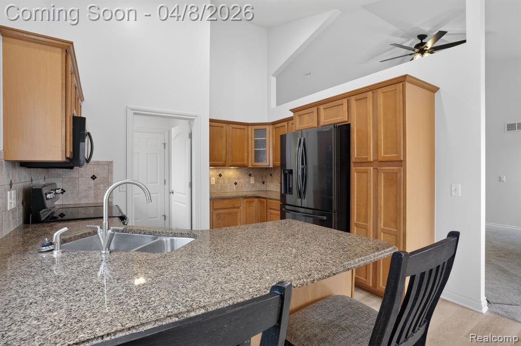 4475 Cross Creek Boulevard, Burton, MI 48509 — Photo 30