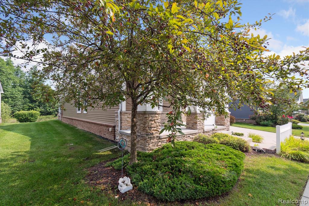 49276 Garden Lane, Canton, MI 48188 — Photo 5