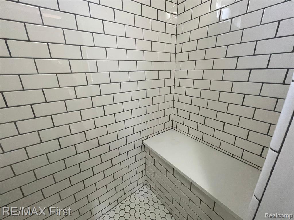 5268 AVERY Street, Detroit, MI 48208 — Photo 17