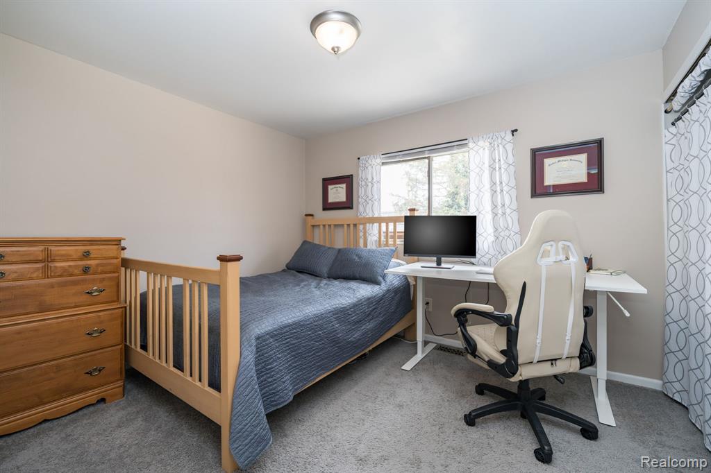 47303 Nola Drive, Macomb, MI 48044 — Photo 19