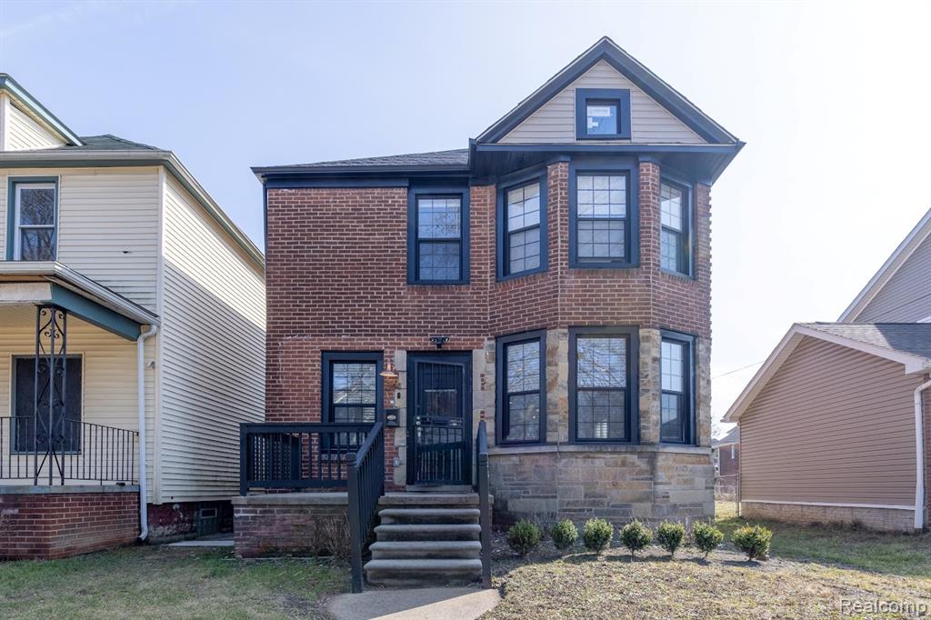 644 Melbourne Street, Detroit, MI 48202 — Photo 3