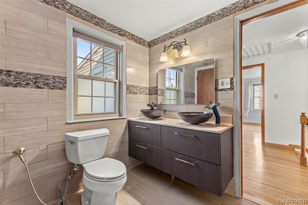 411 S Lafayette Street, Dearborn, MI 48124 — Photo 27
