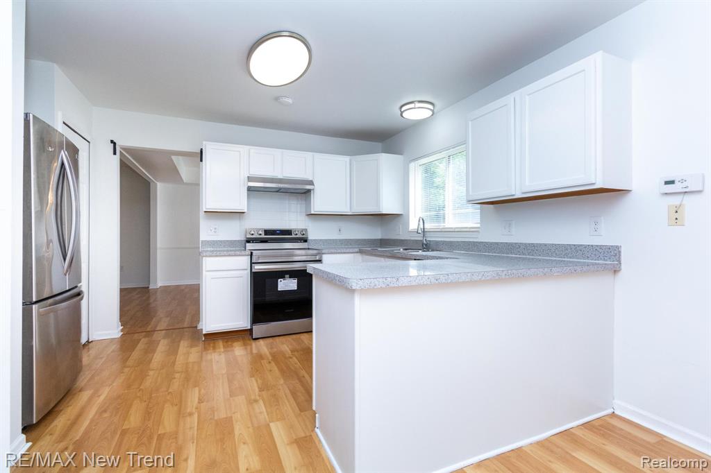 25935 Junction, Novi, MI — Photo 12