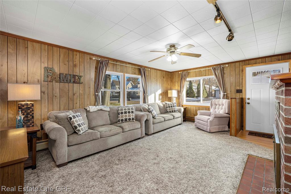 3004 Maplewood Drive, Fort Gratiot, MI 48059 — Photo 8