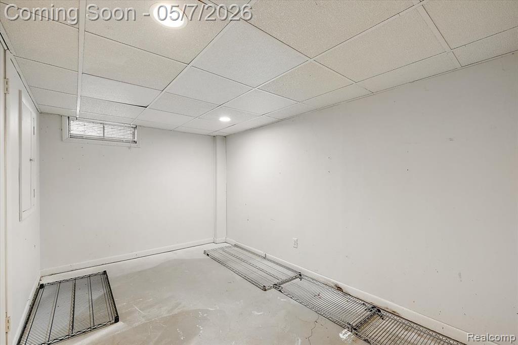 2795 Woodbury Street, Walled Lake, MI 48390 — Photo 33