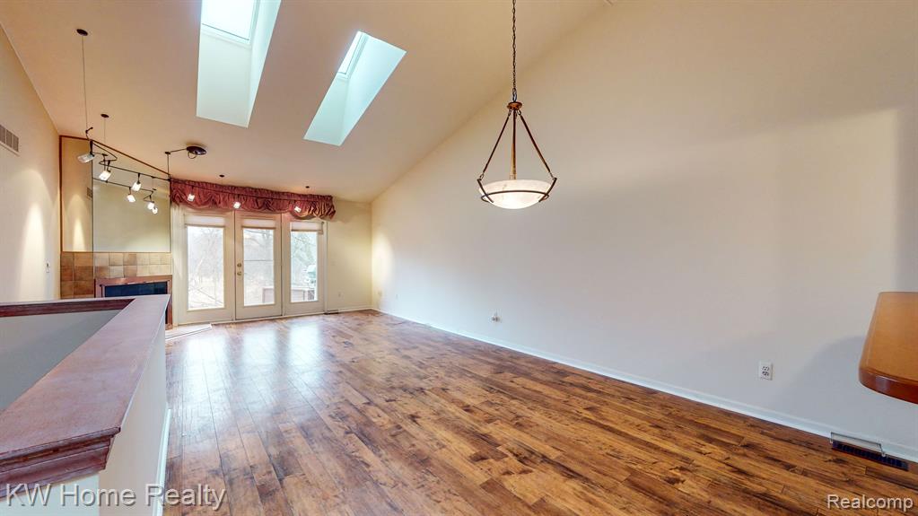 43516 RIVERBEND Boulevard, Clinton Twp, MI 48038 — Photo 6