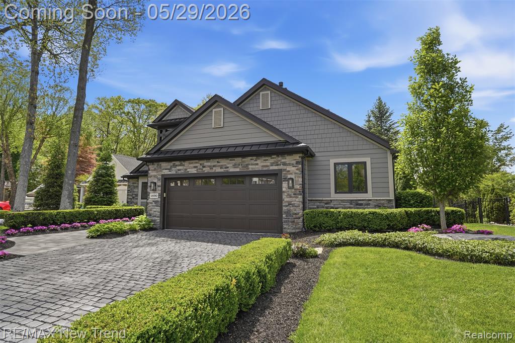 1890 Spruce Drive, Commerce Twp, MI 48390 — Photo 2