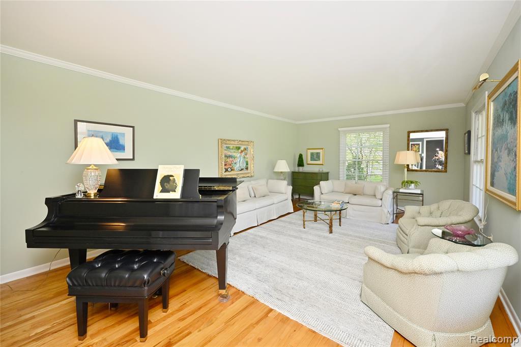 4655 Walnut Lake Road, Bloomfield Hills, MI 48301 — Photo 6