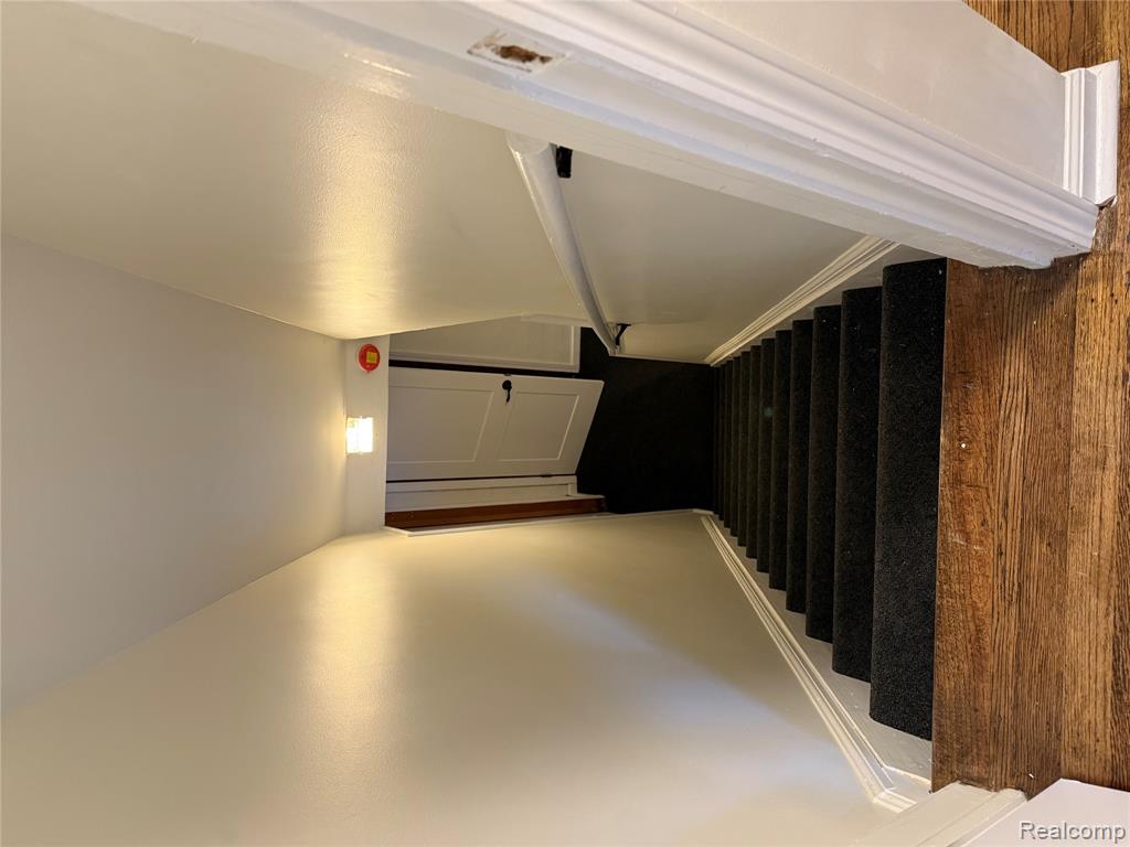 18141 Sunnybrook Avenue, Lathrup Village, MI 48076 — Photo 30