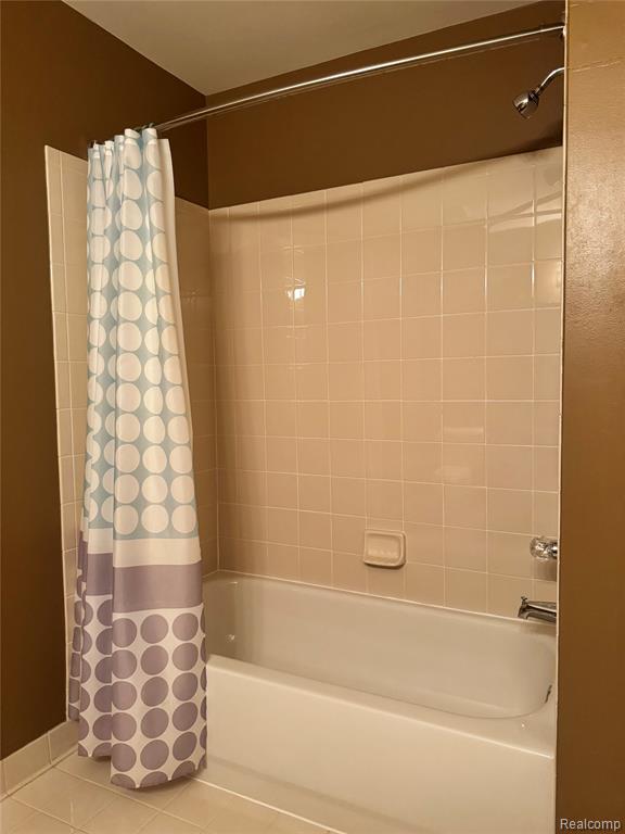 45997 RHODES Drive, Macomb, MI 48044 — Photo 15
