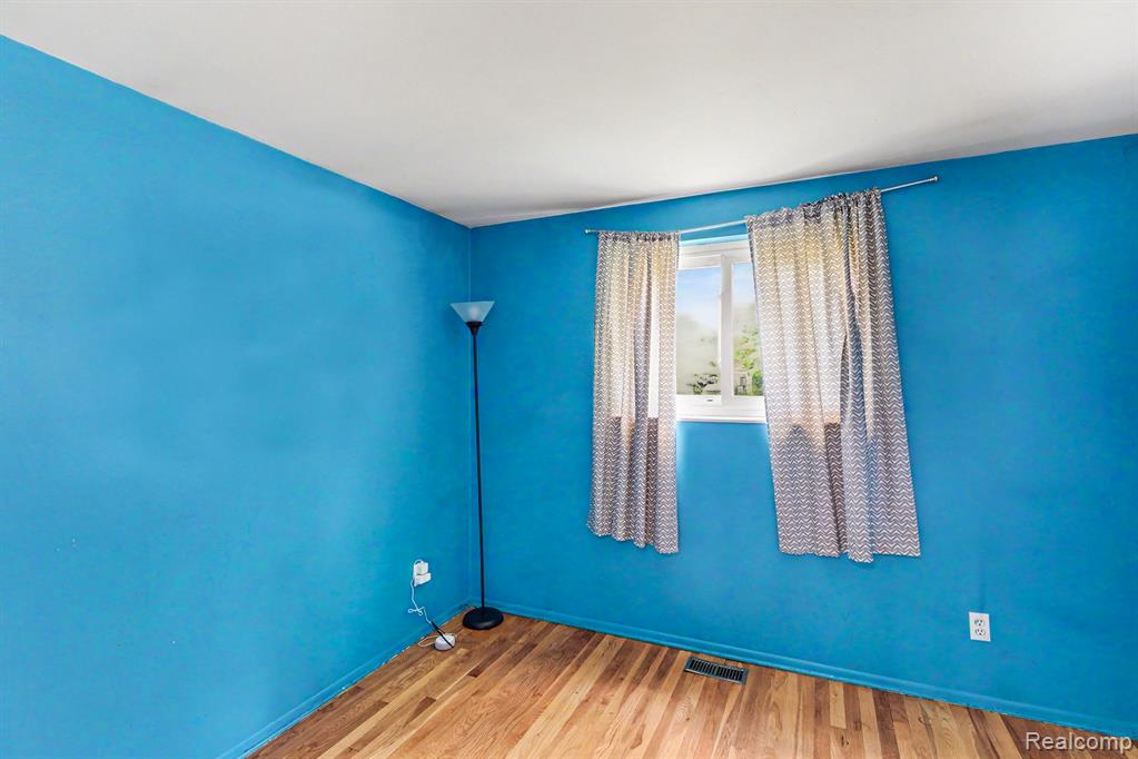 8532 Alwardt Drive, Sterling Heights, MI 48313 — Photo 17