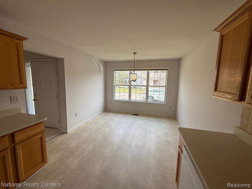 41506 GREENSPIRE Drive, Clinton Twp, MI 48038 — Photo 12