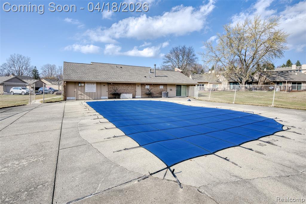 35631 Heritage Lane, Farmington, MI 48335 — Photo 47